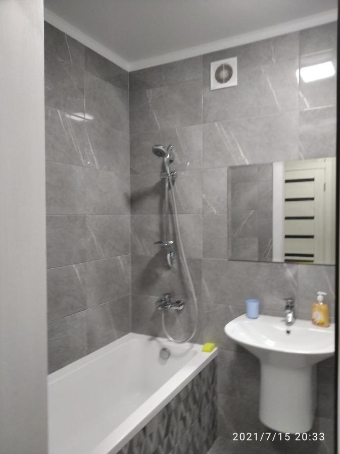 Appartamento Жк Версаль Парк Irpin Esterno foto